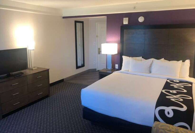 בית מלון כפרי La Quinta Inn & Suites By Wyndham Panama City