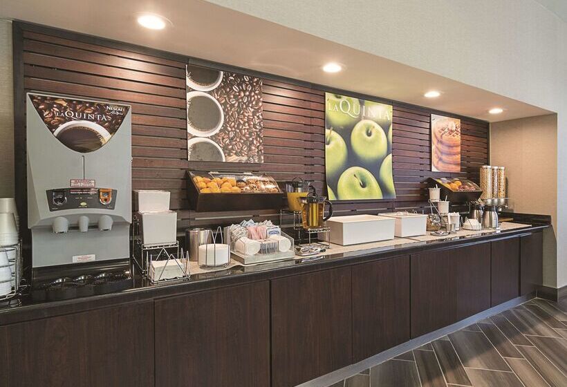 هتل La Quinta By Wyndham Phoenix Mesa West