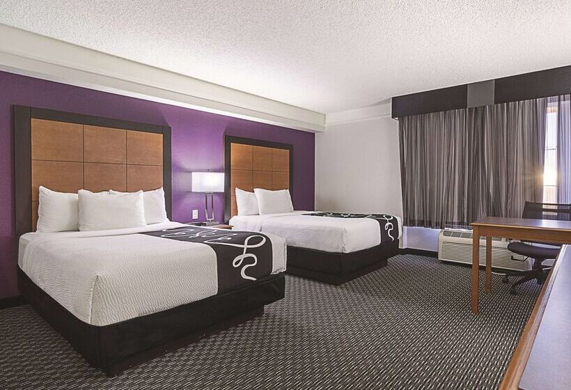 هتل La Quinta By Wyndham Phoenix Mesa West