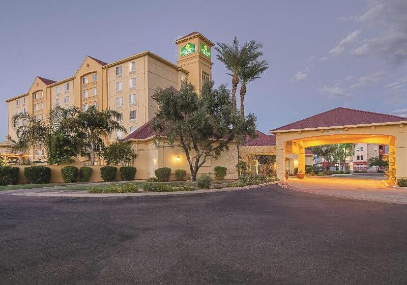هتل La Quinta By Wyndham Phoenix Mesa West