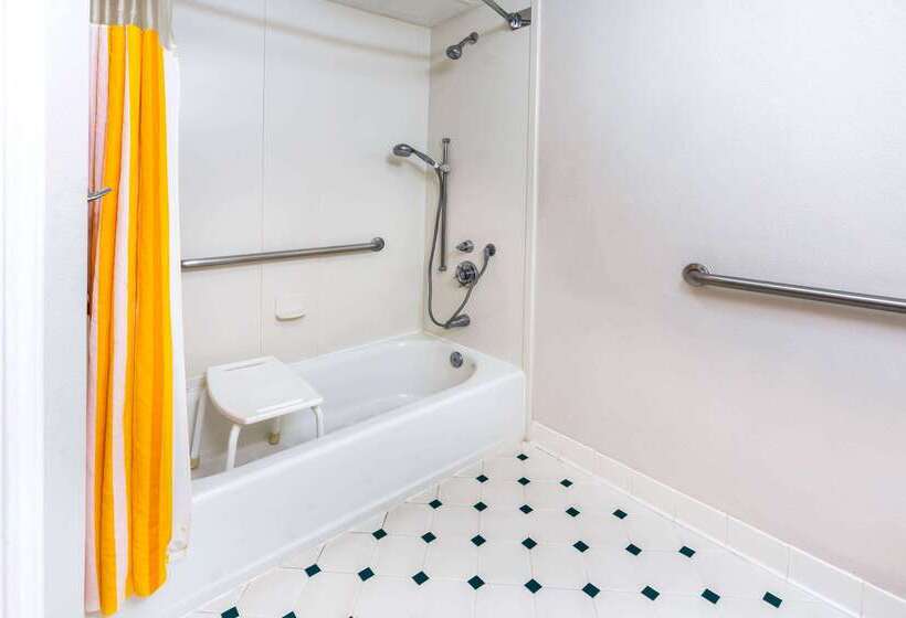 Отель La Quinta By Wyndham Phoenix West Peoria