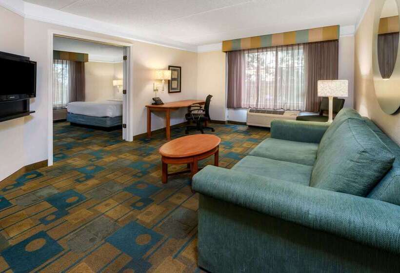 Отель La Quinta By Wyndham Phoenix West Peoria