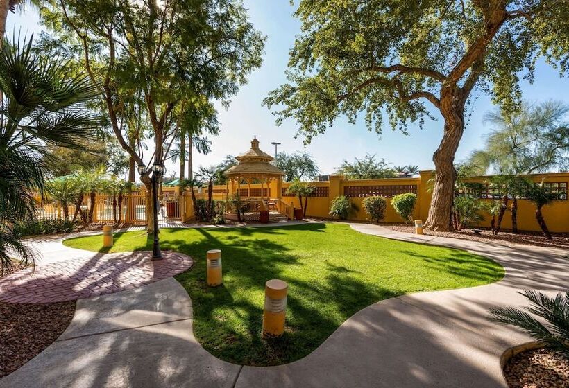 Отель La Quinta By Wyndham Phoenix West Peoria