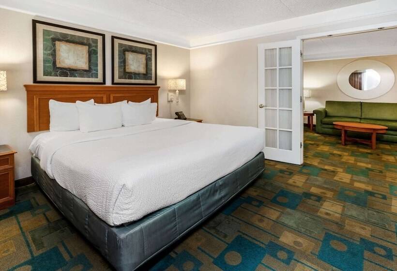 Отель La Quinta By Wyndham Phoenix West Peoria