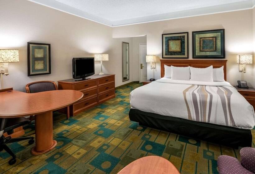 Отель La Quinta By Wyndham Phoenix West Peoria