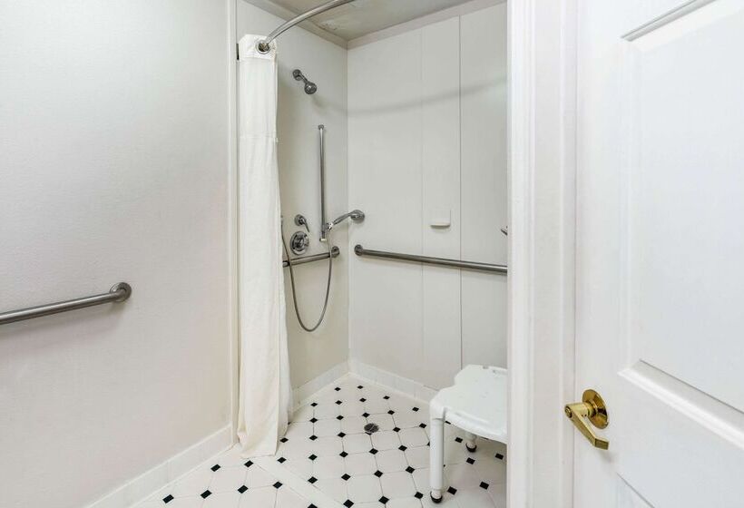 Отель La Quinta By Wyndham Phoenix West Peoria