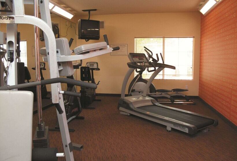 هتل La Quinta By Wyndham Raleigh Cary