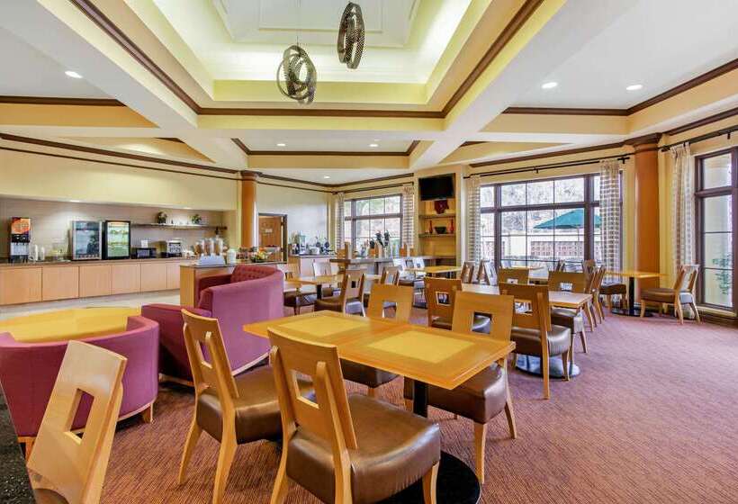 هتل La Quinta By Wyndham Raleigh Cary