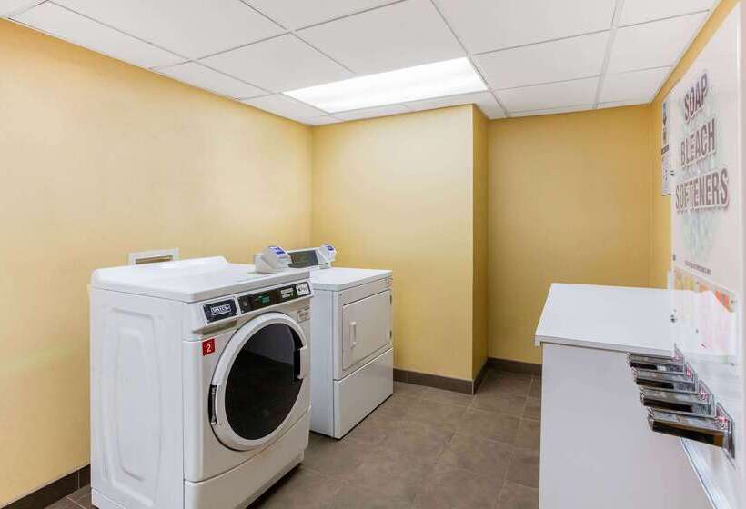 هتل La Quinta By Wyndham Raleigh Cary