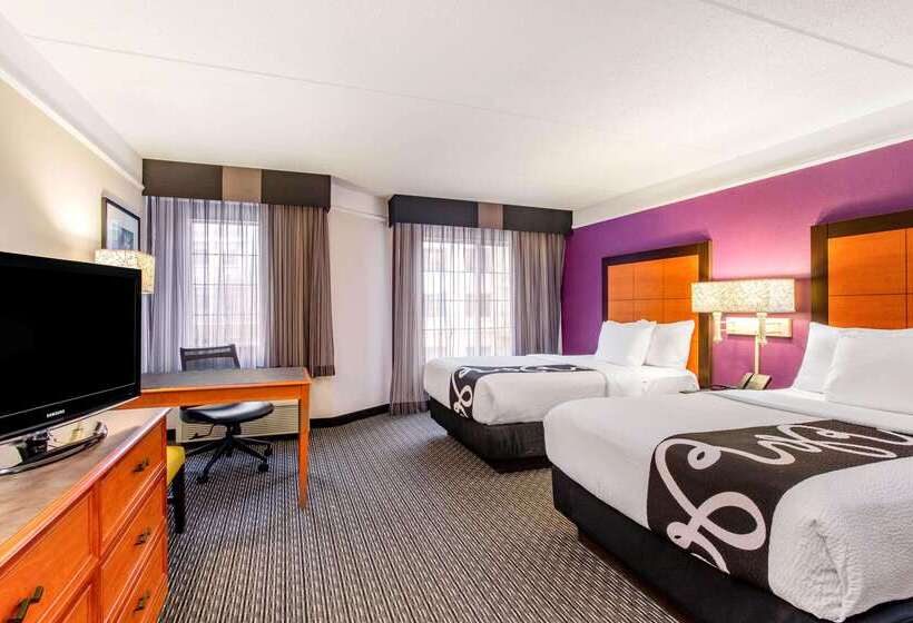 هتل La Quinta By Wyndham Raleigh Durham Intl Ap