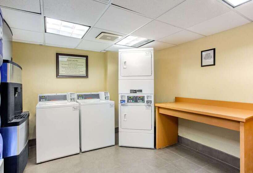 هتل La Quinta By Wyndham Raleigh/durham Southpoint