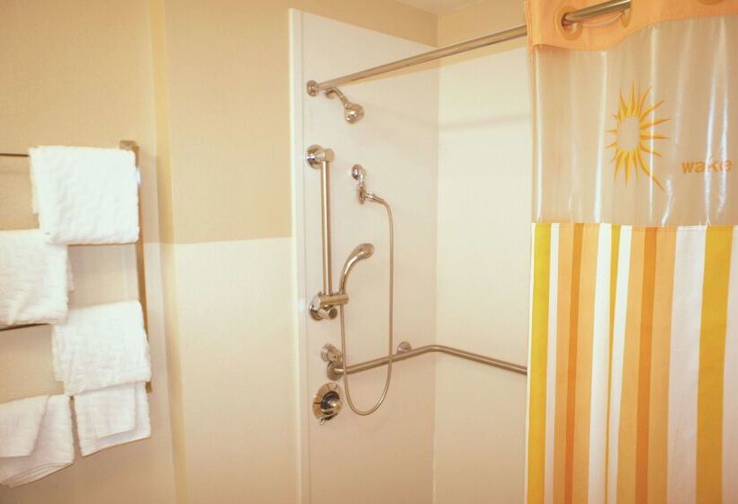 هتل La Quinta By Wyndham Raleigh/durham Southpoint