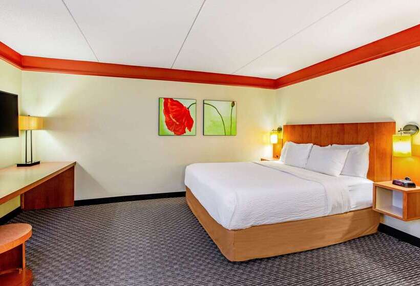 هتل La Quinta By Wyndham Raleigh/durham Southpoint