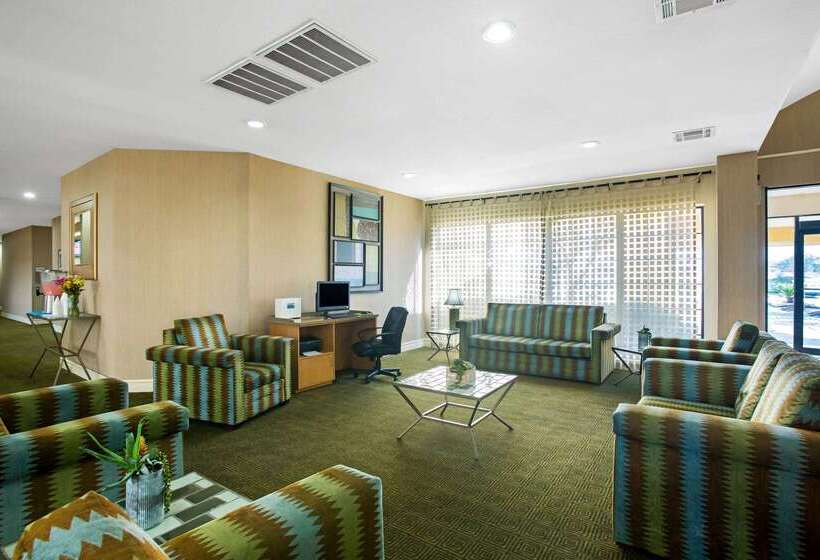 호텔 La Quinta By Wyndham Round Rock North