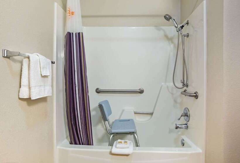 Отель La Quinta By Wyndham Round Rock North