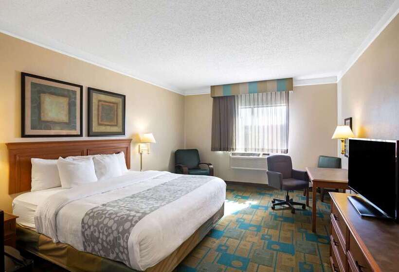 Отель La Quinta By Wyndham Round Rock North