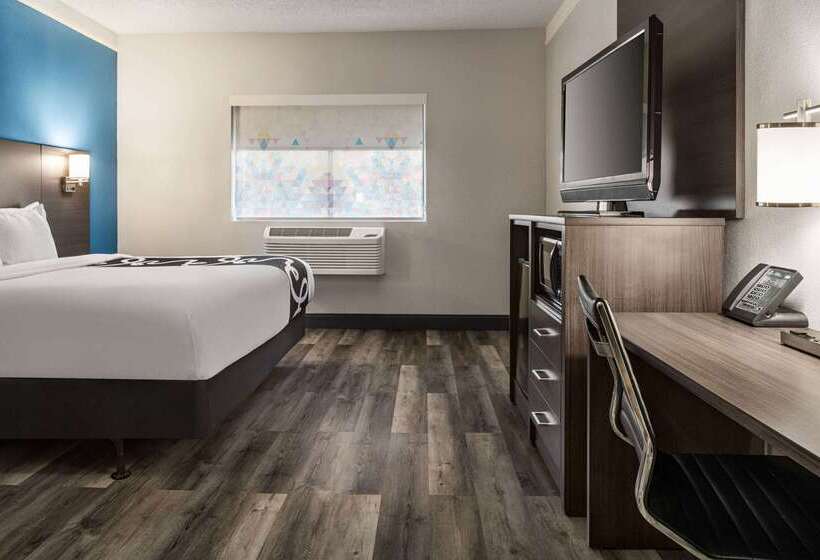 Отель La Quinta By Wyndham Round Rock North