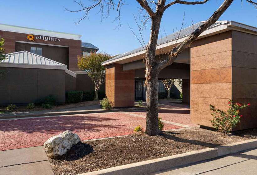Отель La Quinta By Wyndham Round Rock North