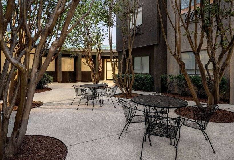 Отель La Quinta By Wyndham Round Rock North