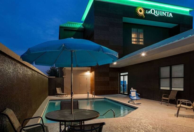 Отель La Quinta By Wyndham Round Rock North