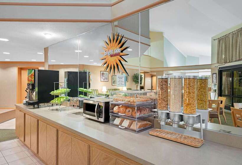 酒店 La Quinta By Wyndham Salt Lake City   Layton