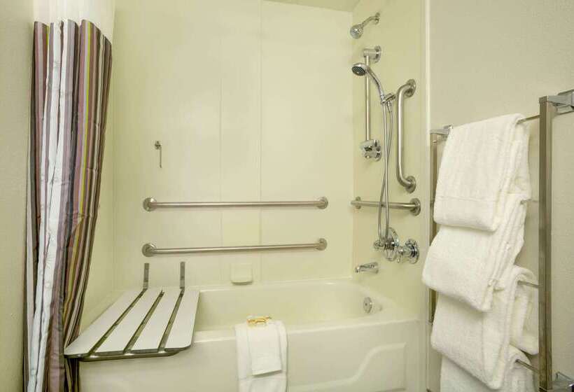 호텔 La Quinta By Wyndham St. Louis Westport