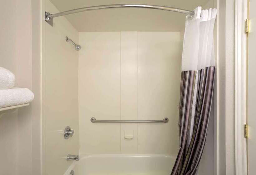 호텔 La Quinta By Wyndham St. Louis Westport