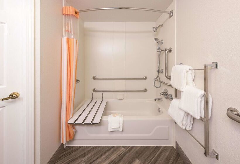 호텔 La Quinta By Wyndham St. Louis Westport