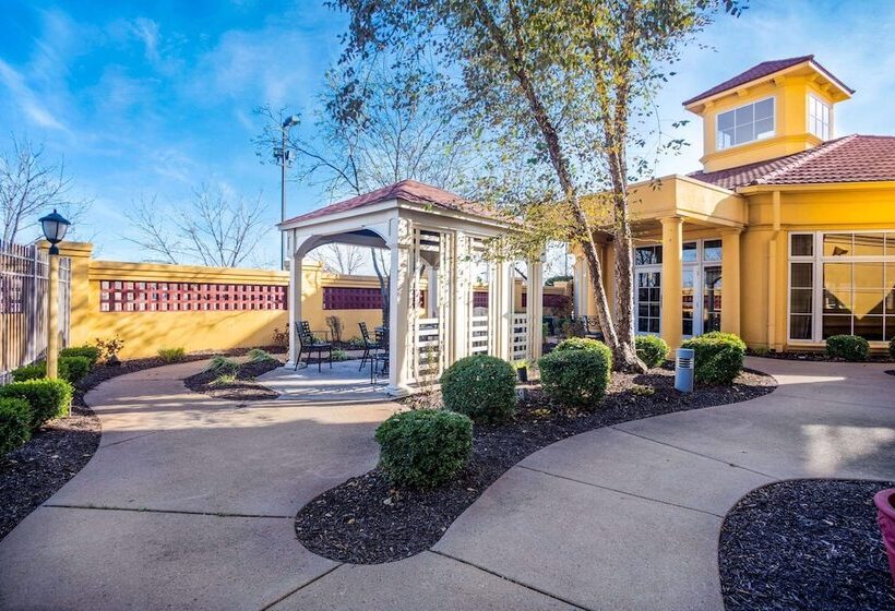 호텔 La Quinta By Wyndham St. Louis Westport