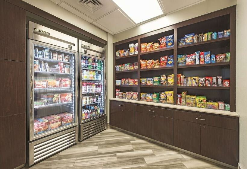 호텔 La Quinta By Wyndham St. Louis Westport