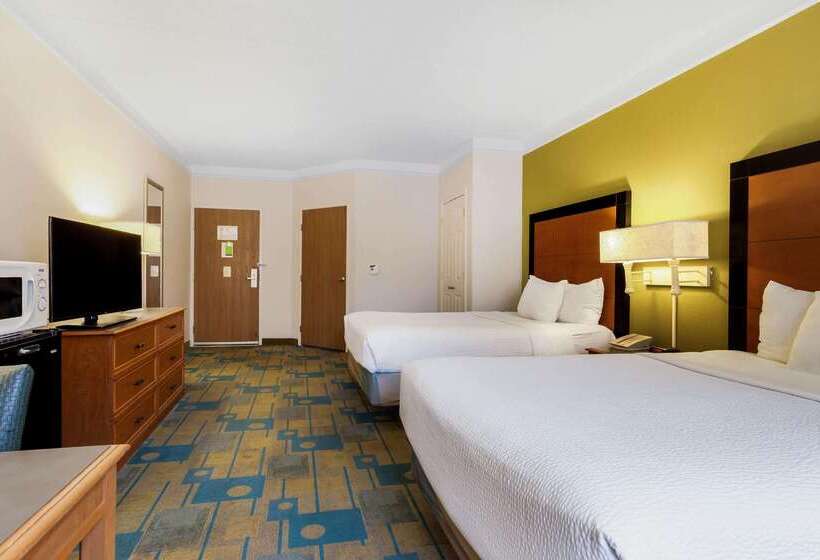 فندق La Quinta By Wyndham St. Pete Clearwater Airport