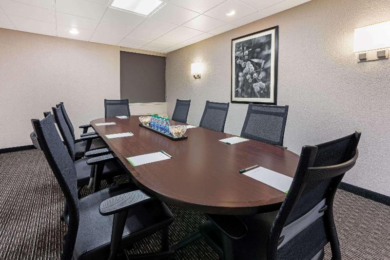 Отель La Quinta By Wyndham Tacoma   Seattle