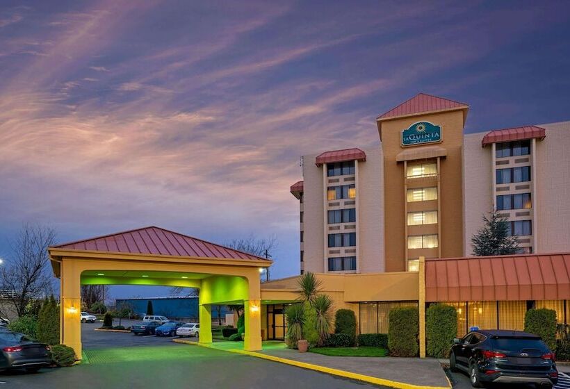 Отель La Quinta By Wyndham Tacoma   Seattle