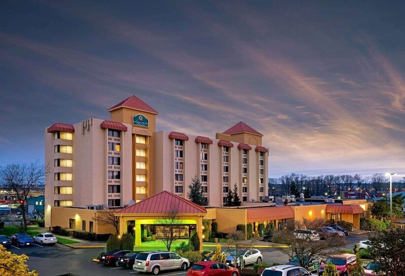 Отель La Quinta By Wyndham Tacoma   Seattle