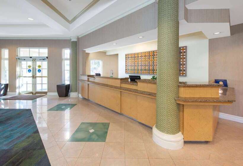 فندق La Quinta By Wyndham Tampa Brandon Regency Park