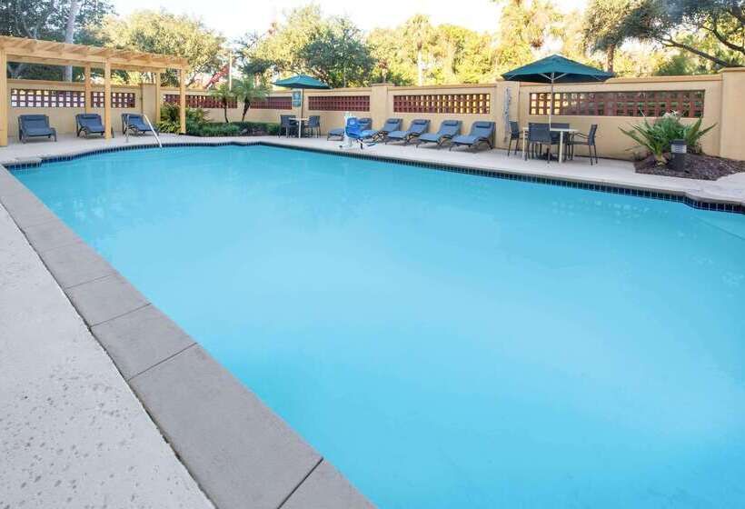 فندق La Quinta By Wyndham Tampa Brandon Regency Park