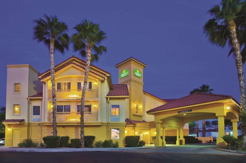 هتل La Quinta By Wyndham Tucson Airport