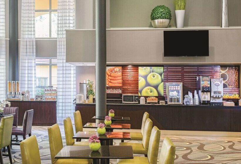 هتل La Quinta Inn & Suites By Wyndham University Area Chapel Hill