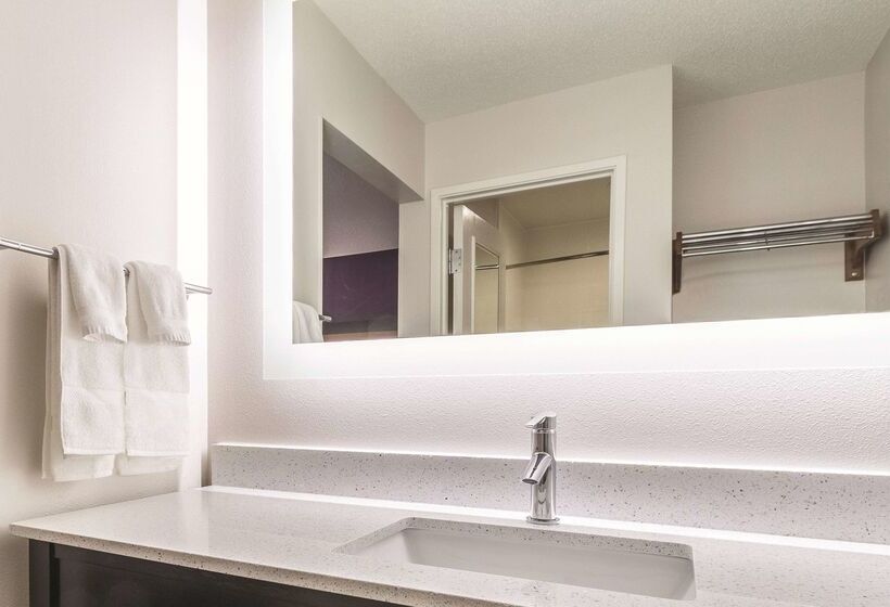 בית מלון כפרי La Quinta Inn & Suites By Wyndham University Area Chapel Hill