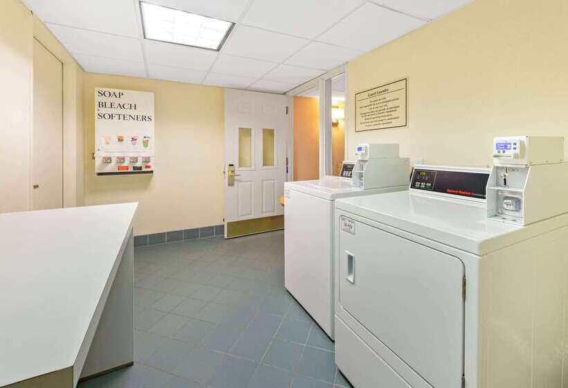 فندق La Quinta By Wyndham Usf