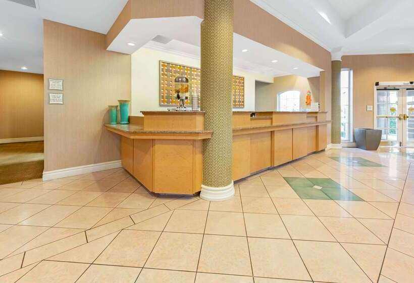 فندق La Quinta By Wyndham Usf