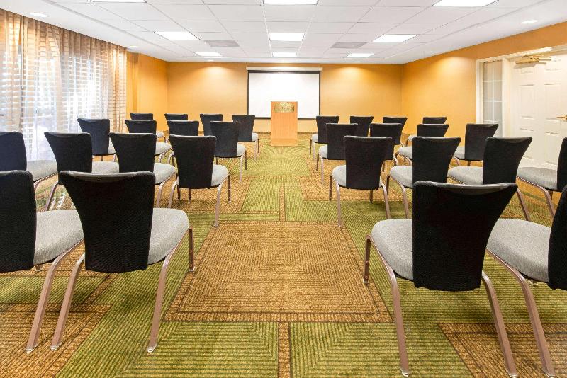 فندق La Quinta By Wyndham Usf