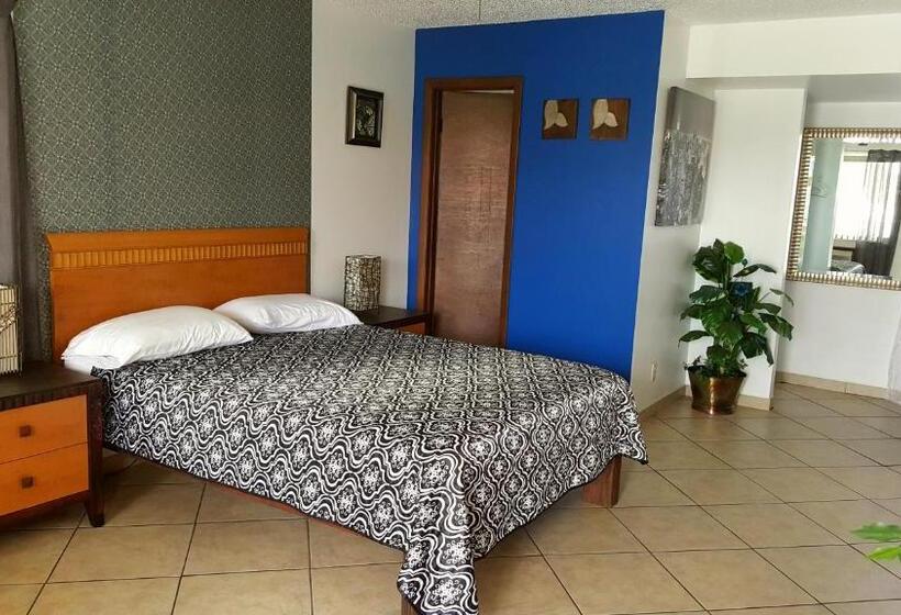 فندق Lago Motor Inn