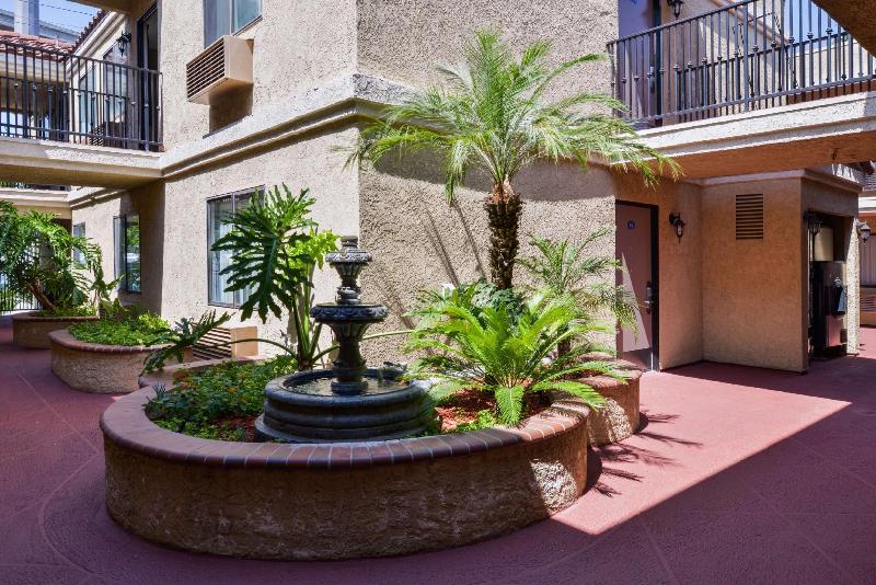 בית מלון כפרי Laguna Inn And Suites