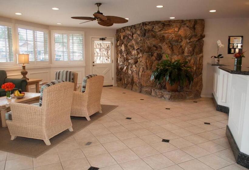 호텔 Laguna Shores Studio Suites