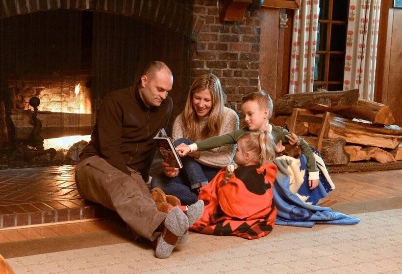 فندق Lake Quinault Lodge