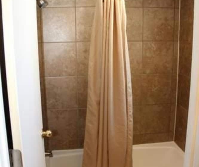 호텔 Lakeshor Motor Inn