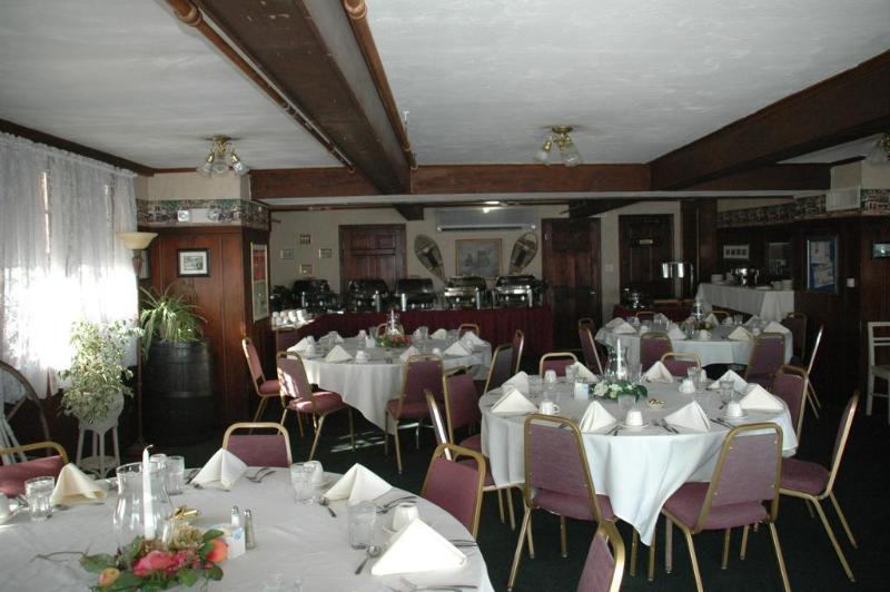 هتل Lamies Inn & The Old Salt Tavern