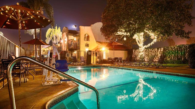 Отель Lamplighter Inn & Suites At Sdsu