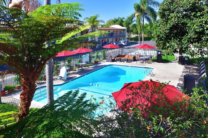 Отель Lamplighter Inn & Suites At Sdsu